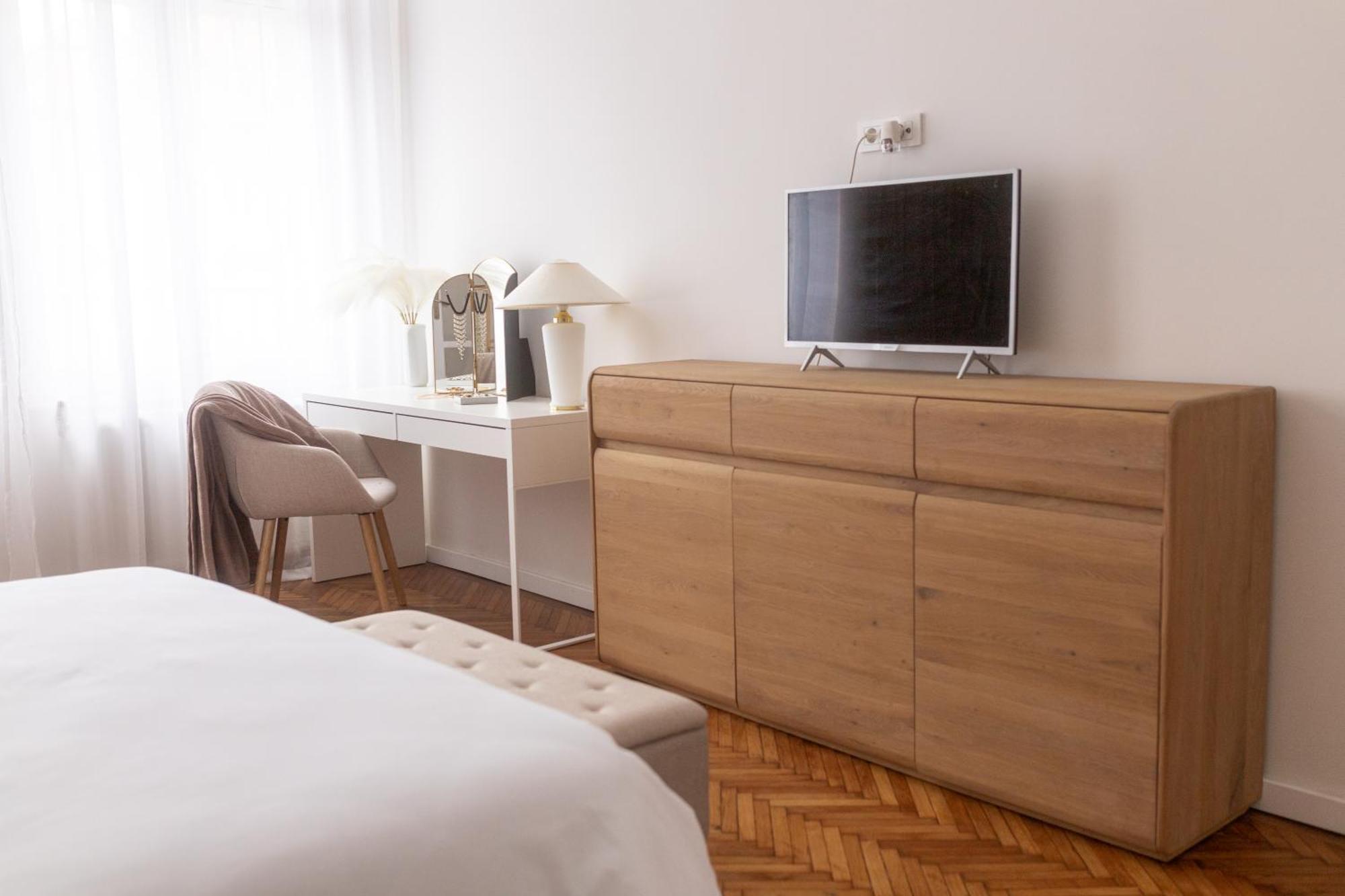 Bleyer Haus Central Apartment Oradea Eksteriør bilde